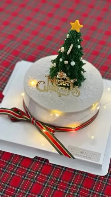 Christmas tree celebration cake