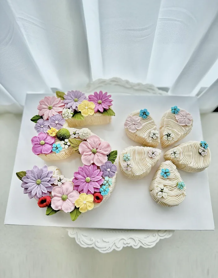 Custom Cakes